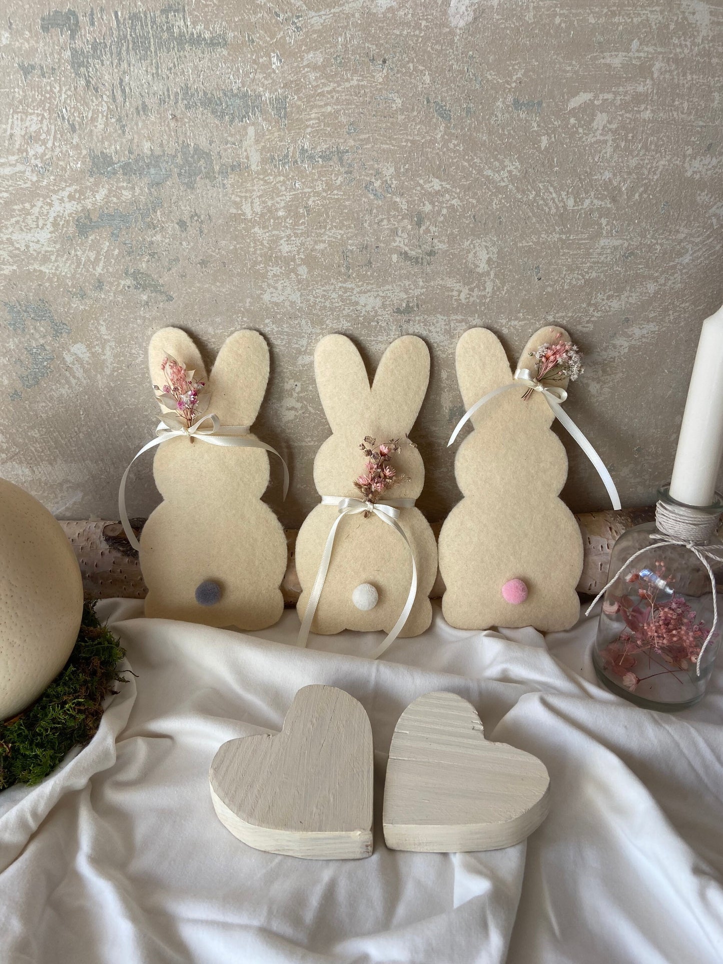 Hase | Osterhase | Filzhase | getrocknete Blüten | Ostern | Ostertisch | Osterdeko | | Trockenblumen | Deko | Einladung | Tischdeko