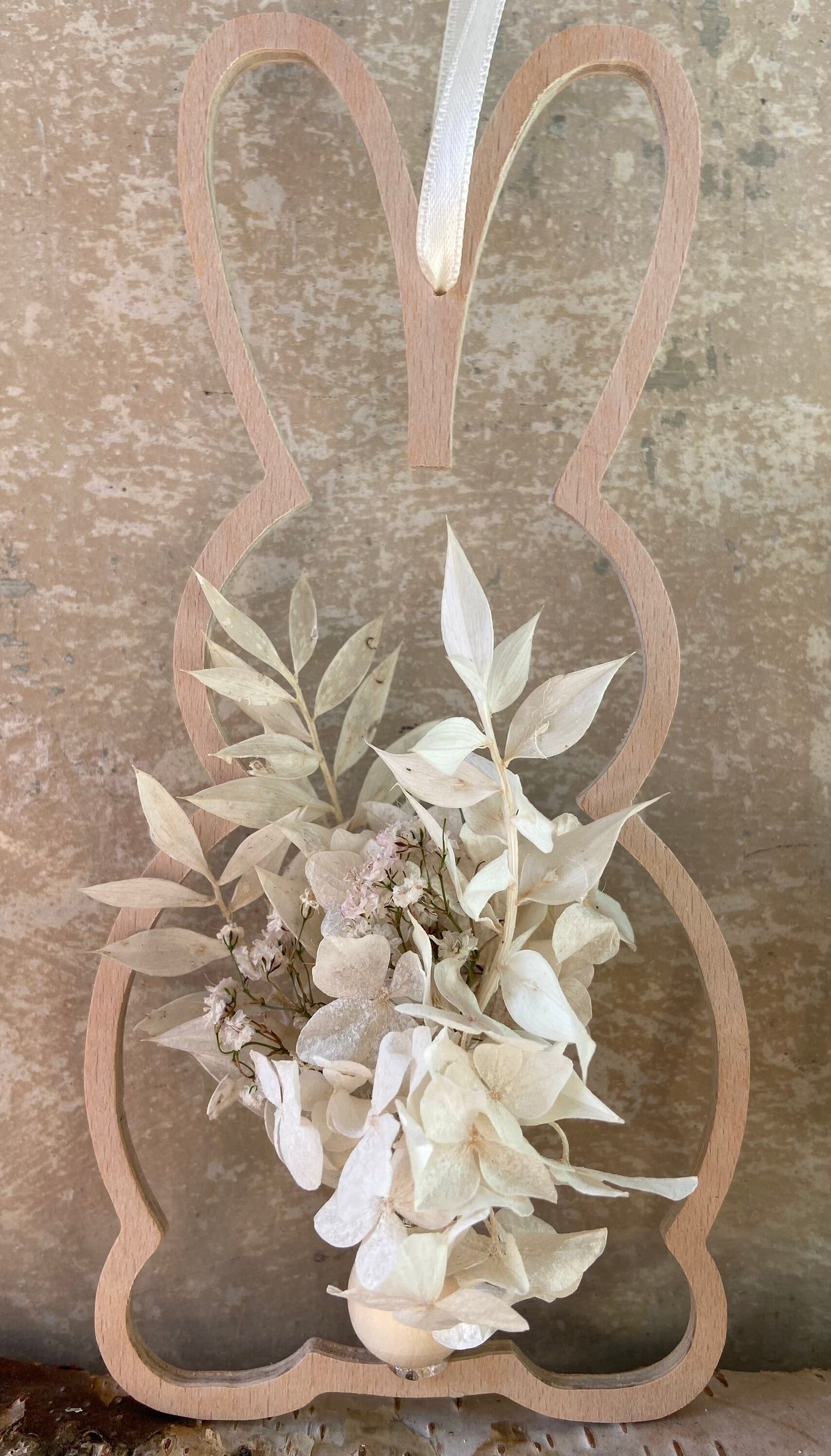 Hase | Osterhase | Holzhase | getrocknete Blüten | Ostern | Ostertisch | Osterdeko |Trockenblumen | Deko | Einladung | Tischdeko | Anhänger