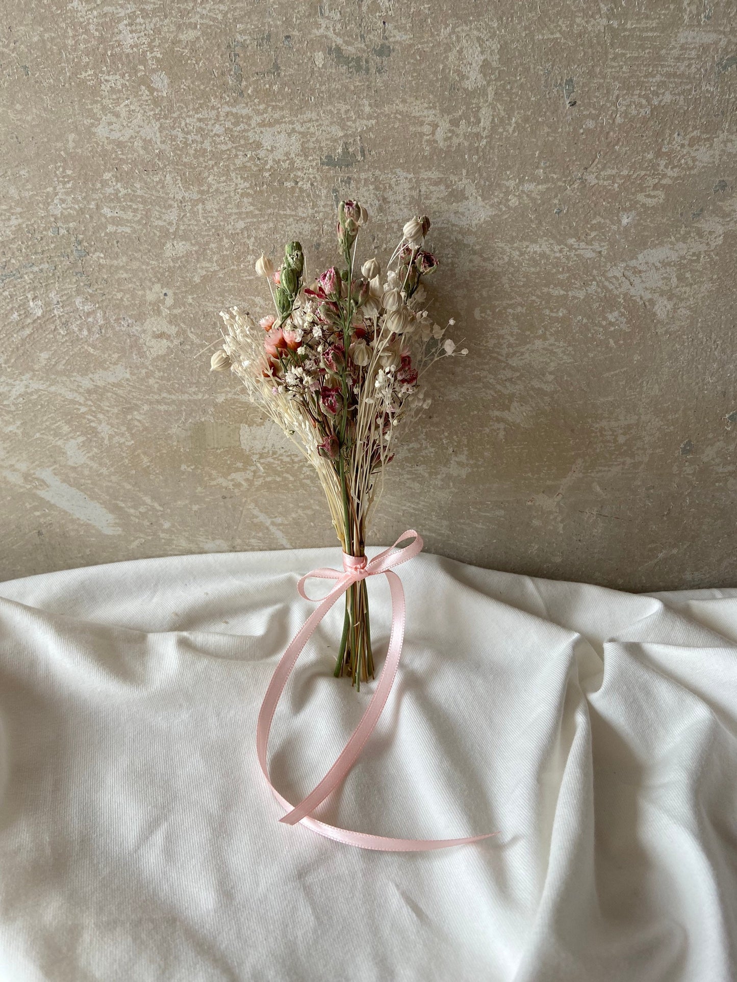 Trockenblumenstrauß | klein | rosa | weiß | kleine Geschenke | getrockneter Blumenstrauß | Vintage Look | Boho Style | Scandi | schlicht