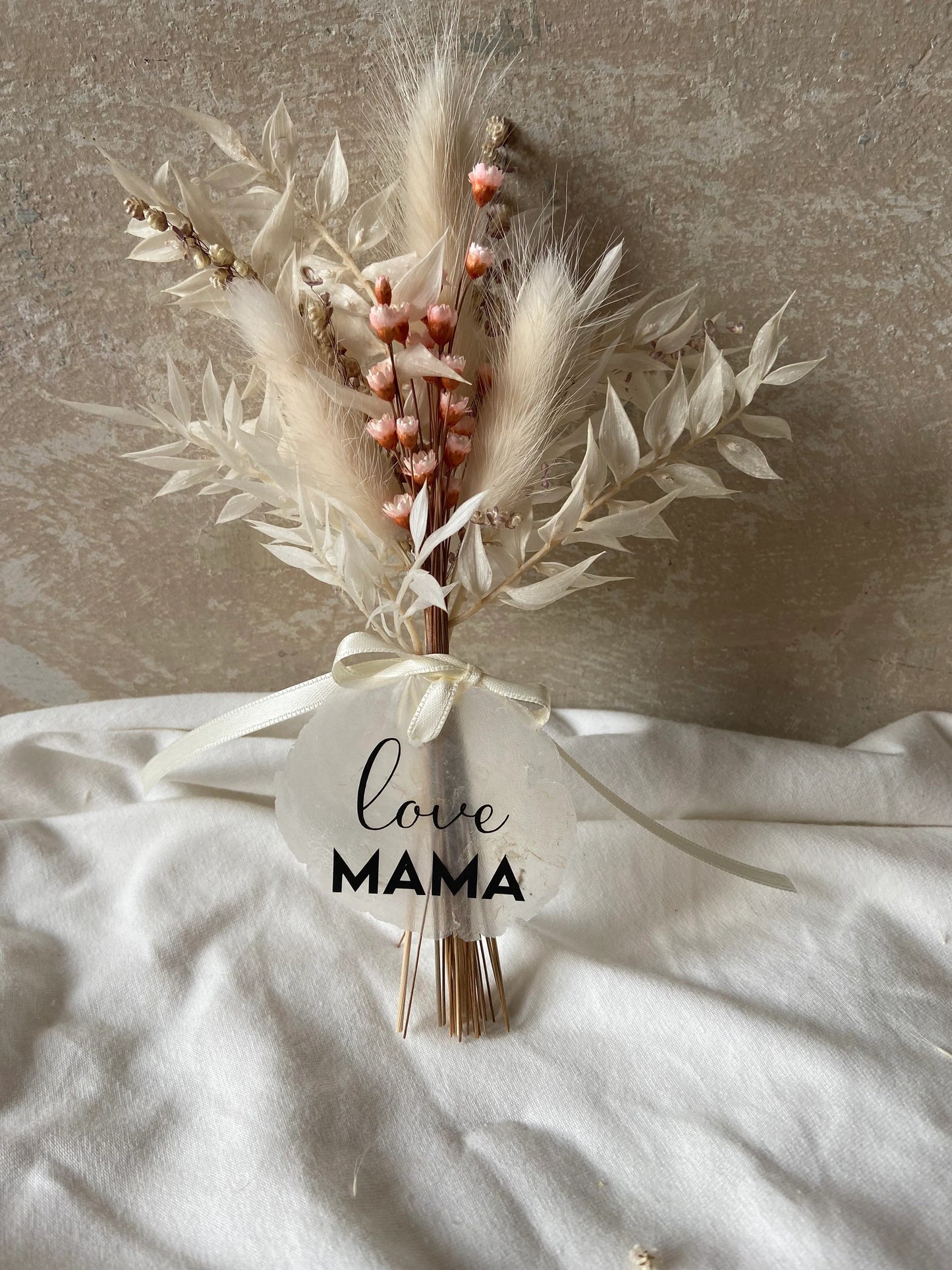 Trockenblumenstrauß | klein | rosa | Blüten und Gräser | Muttertag | Mama love | Hochzeit | Jungesellinenabschied | Mitgebsel | Geschenk