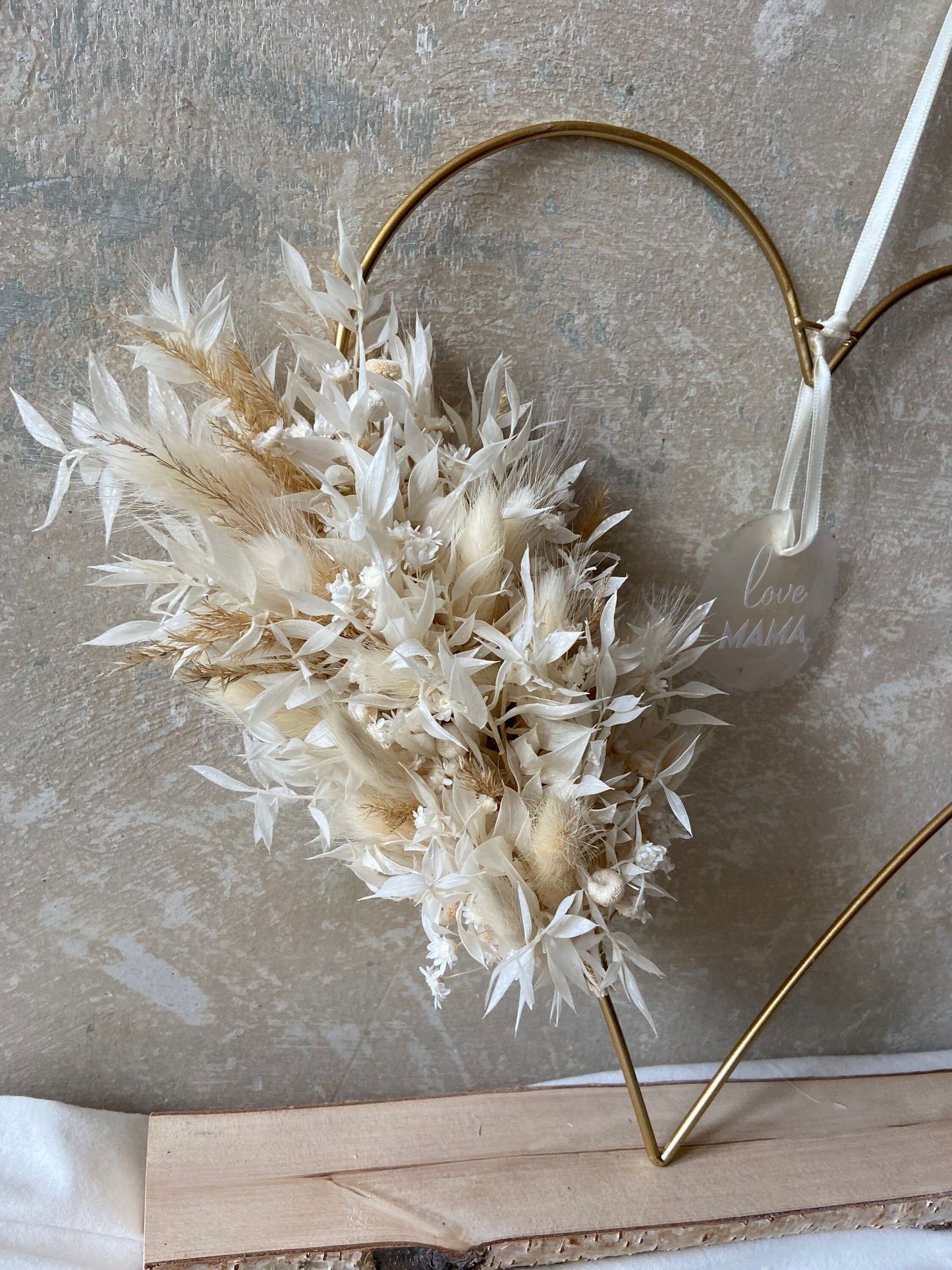Herz | Trockenblumen | Schleifenband | Muttertag | Hochzeit | Liebe | kleine Geschenke | Gold | Blüten und Gräser | Mama love | Perlmutt