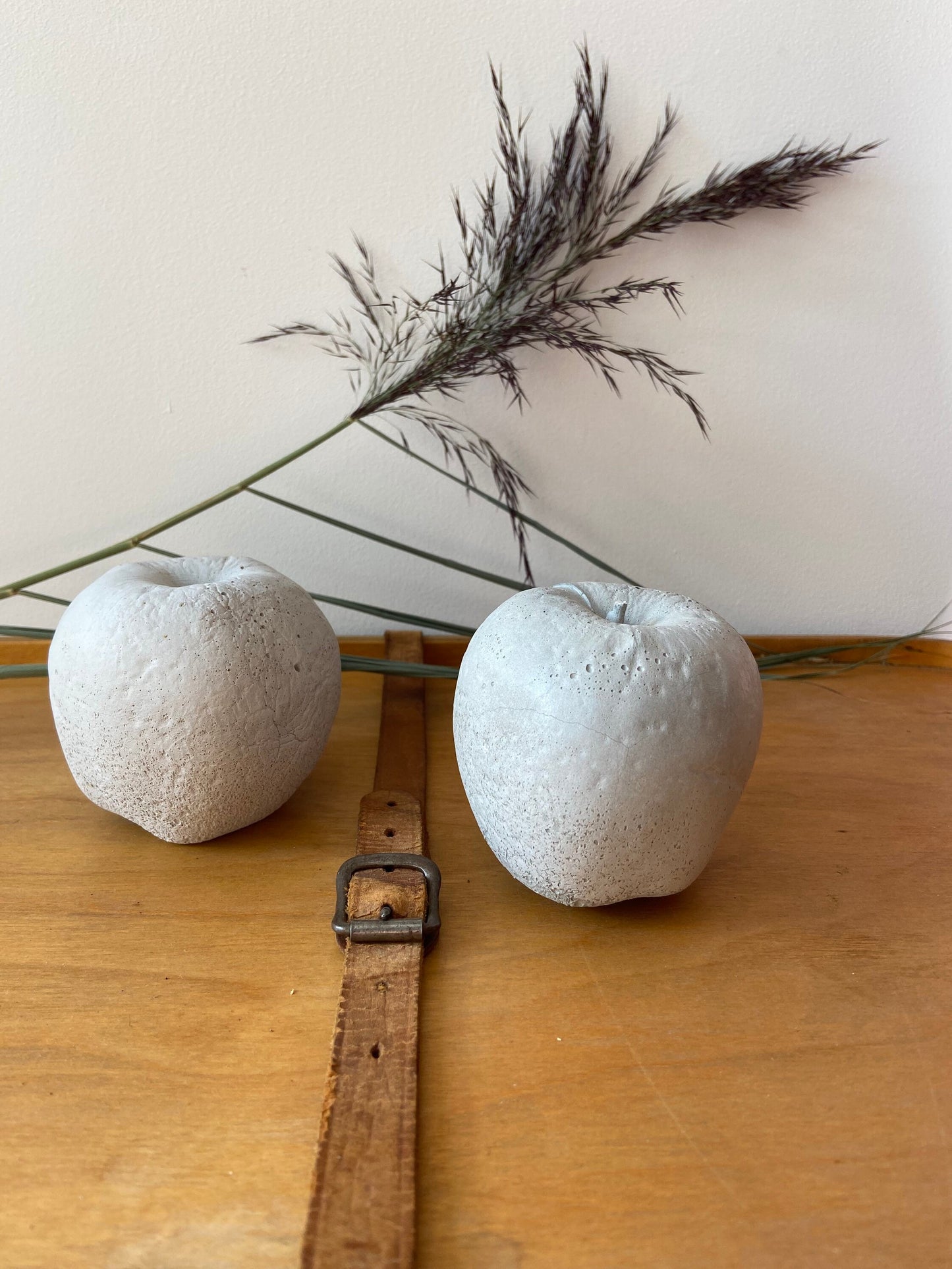 Apfel aus Beton | Betonapfel | Tischdekoration | Herbstdeko | Apfel | Beton | grau