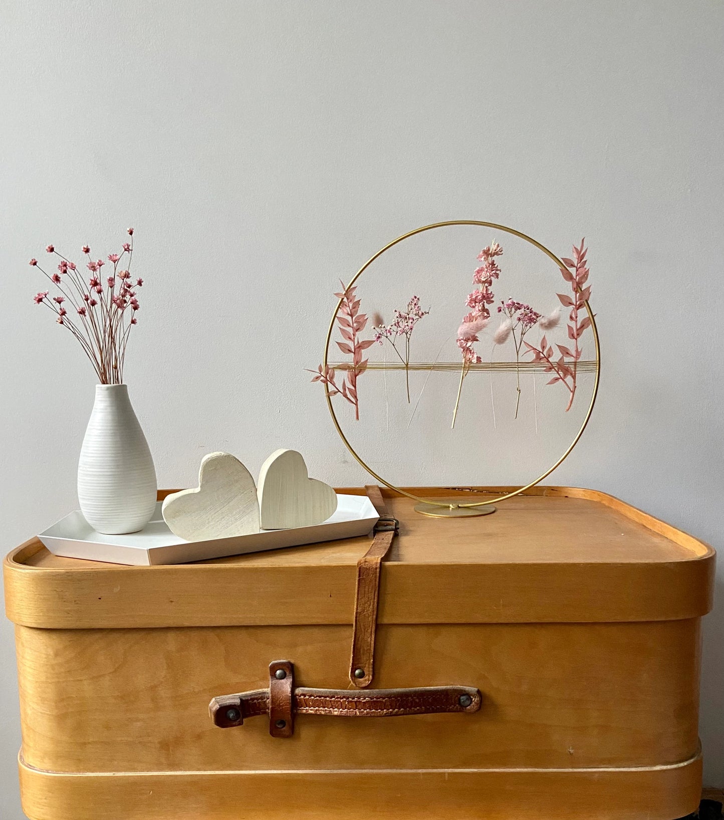 Trockenblumen | Loop | Gold | Wohndeko | schönes für Zuhause | Geschenkeidee | Stehender Kranz | Rosé