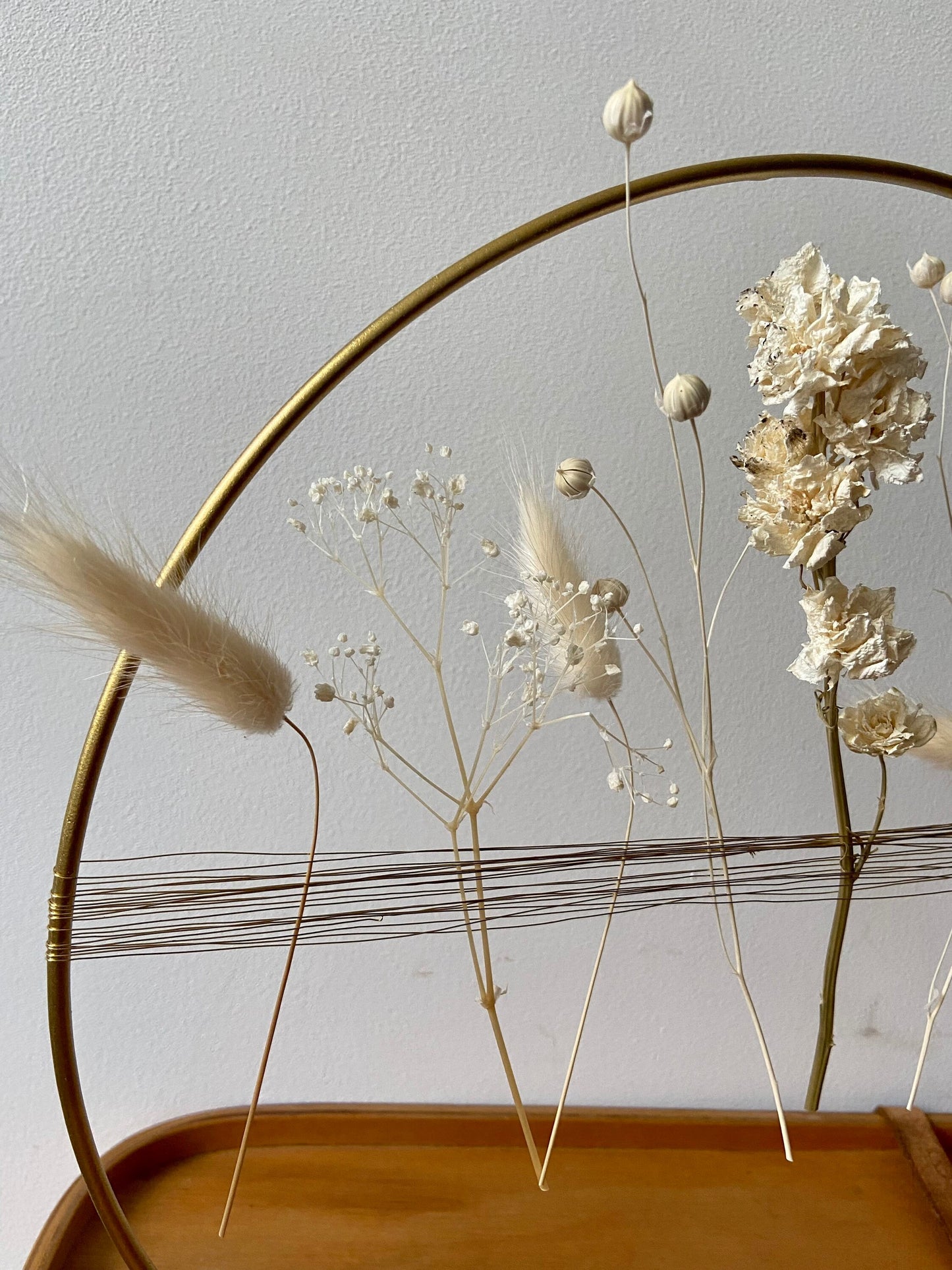 Trockenblumen | Loop | Gold | Wohndeko | schönes für Zuhause | Geschenkeidee | Stehender Kranz