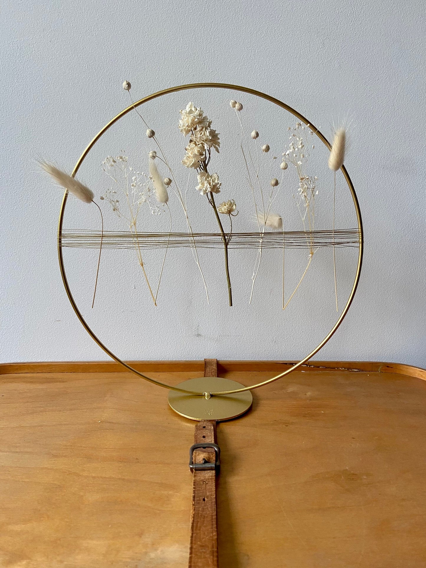 Trockenblumen | Loop | Gold | Wohndeko | schönes für Zuhause | Geschenkeidee | Stehender Kranz