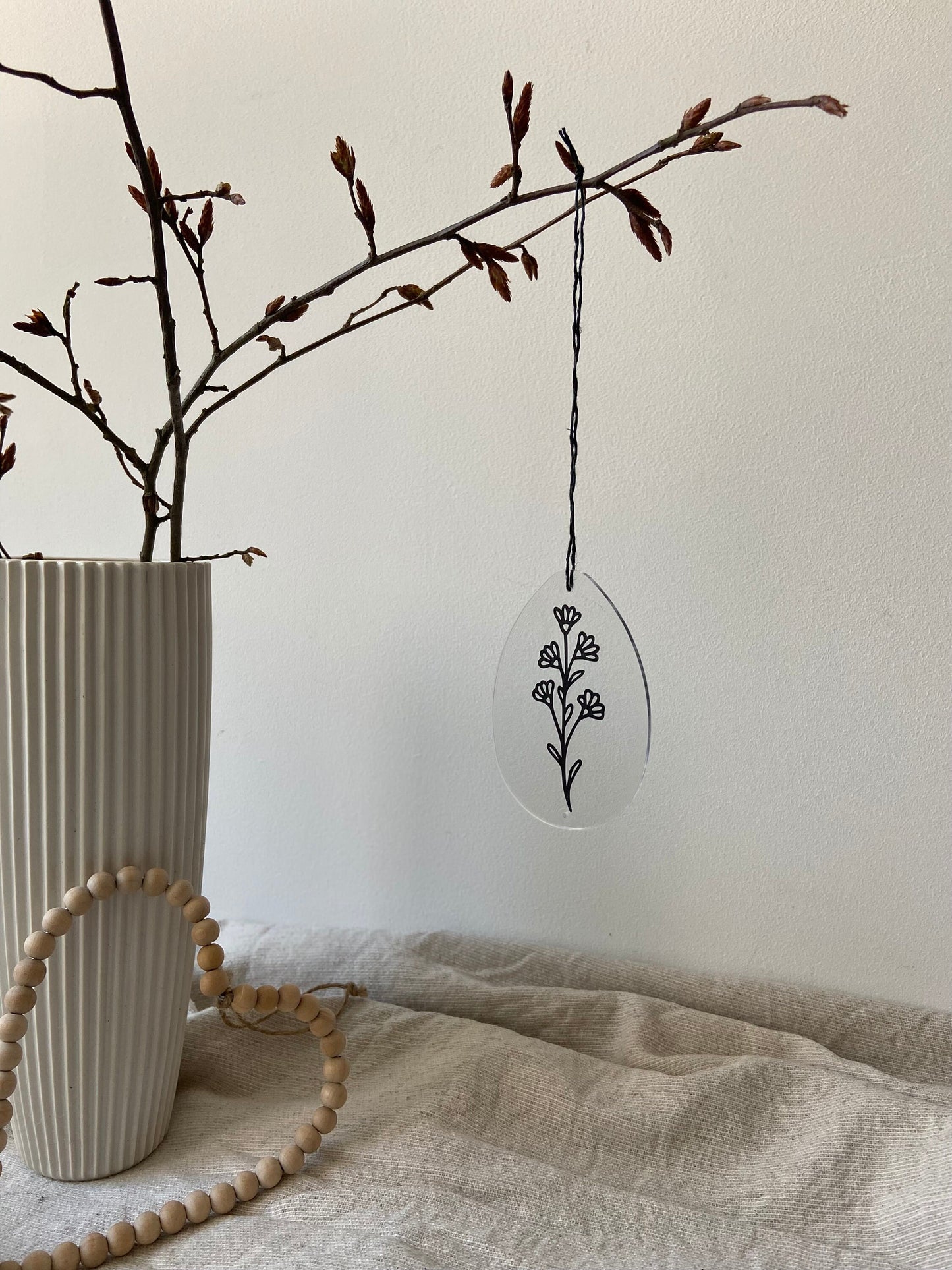 Anhänger | Blüten-Eier | Osterei mit Blüten | Osterdeko | Frühling | Acryl | Osterstrauch | Frühlingsboten | zart | plotten | schwarz