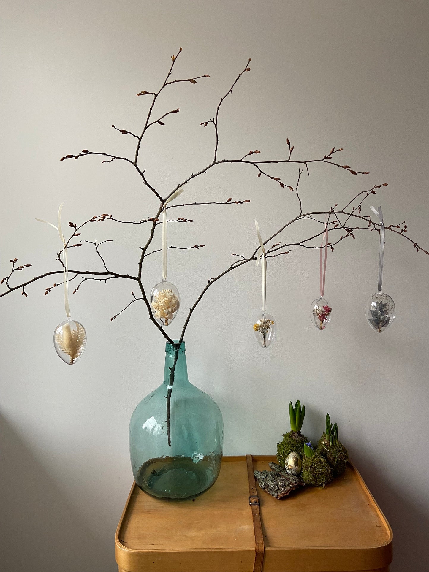 Blüten-Eier | Osterei mit Blüten | Osterdeko | Frühling | Trockenblumen | Acryl | Osterstrauch | Frühlingsboten | zart