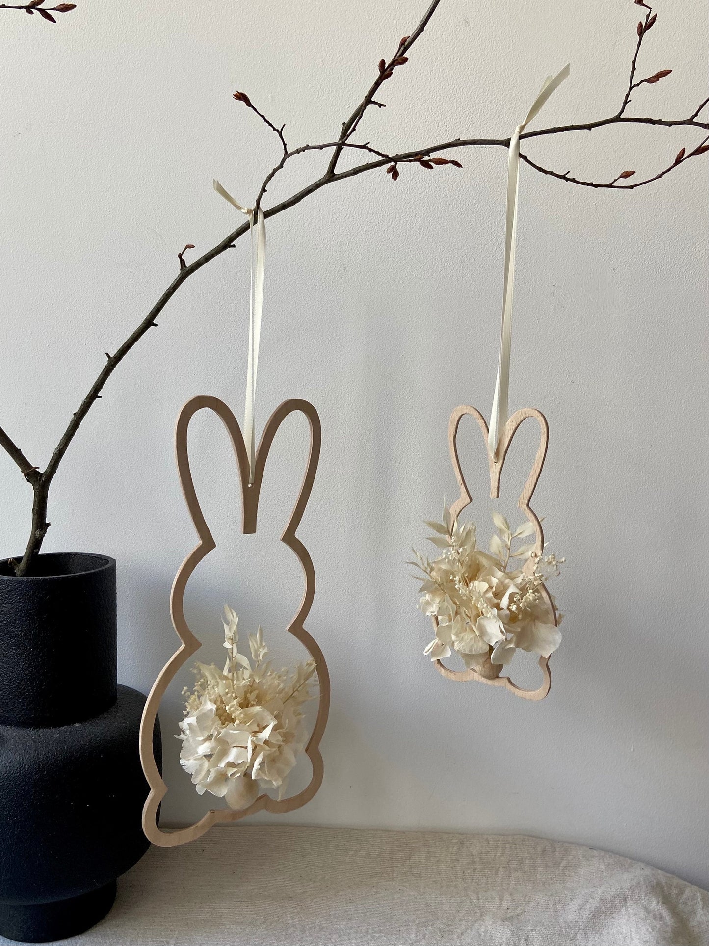 Hase | Osterhase | Holzhase | getrocknete Blüten | Ostern | Ostertisch | Osterdeko |Trockenblumen | Deko | Einladung | Tischdeko | Anhänger