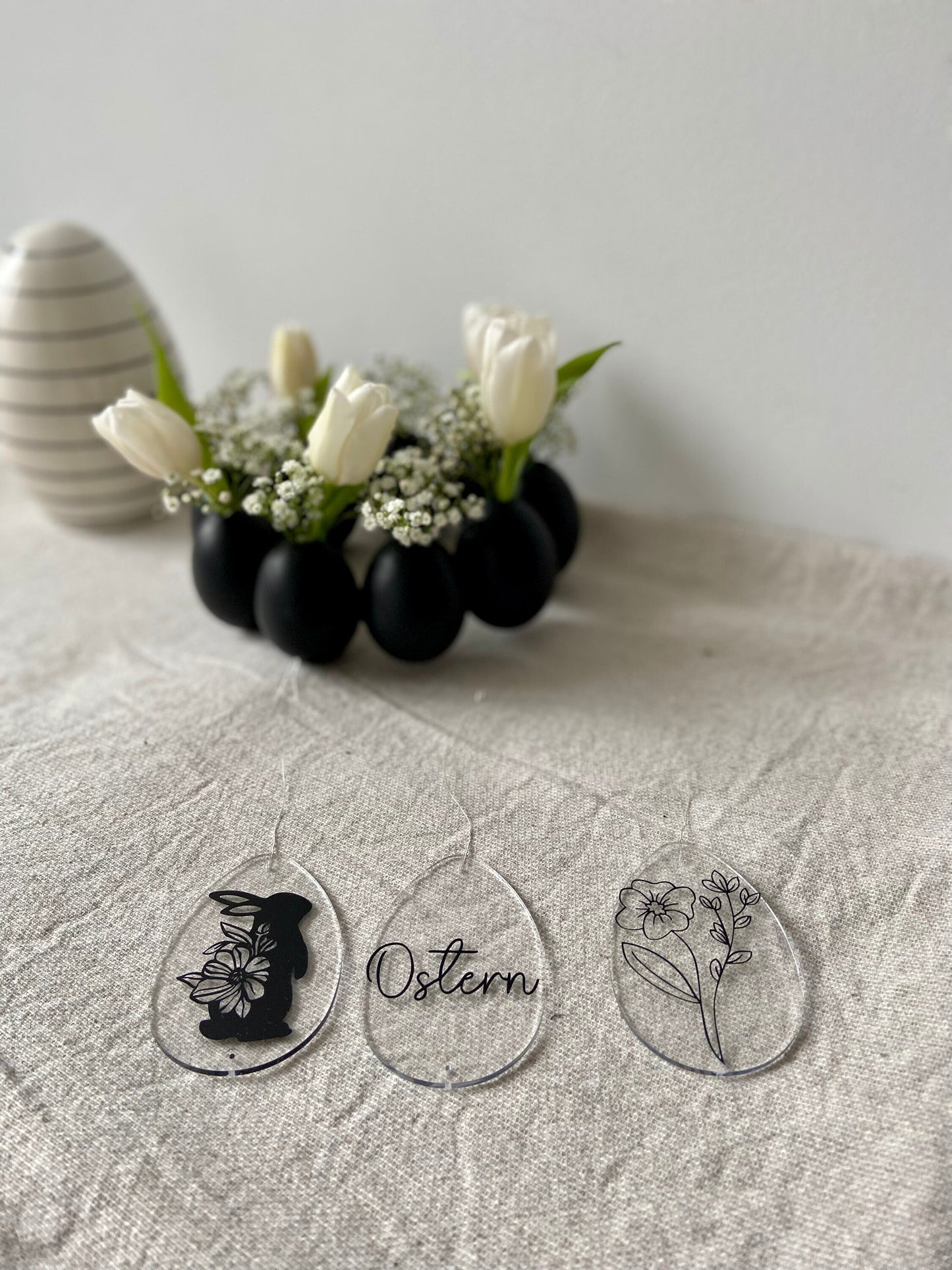 Osterei-Anhänger | Hase | Schriftzug | Osterei | mit Blüten | Osterdeko | Frühling | Acryl | Osterstrauch | zart | plotten | schwarz