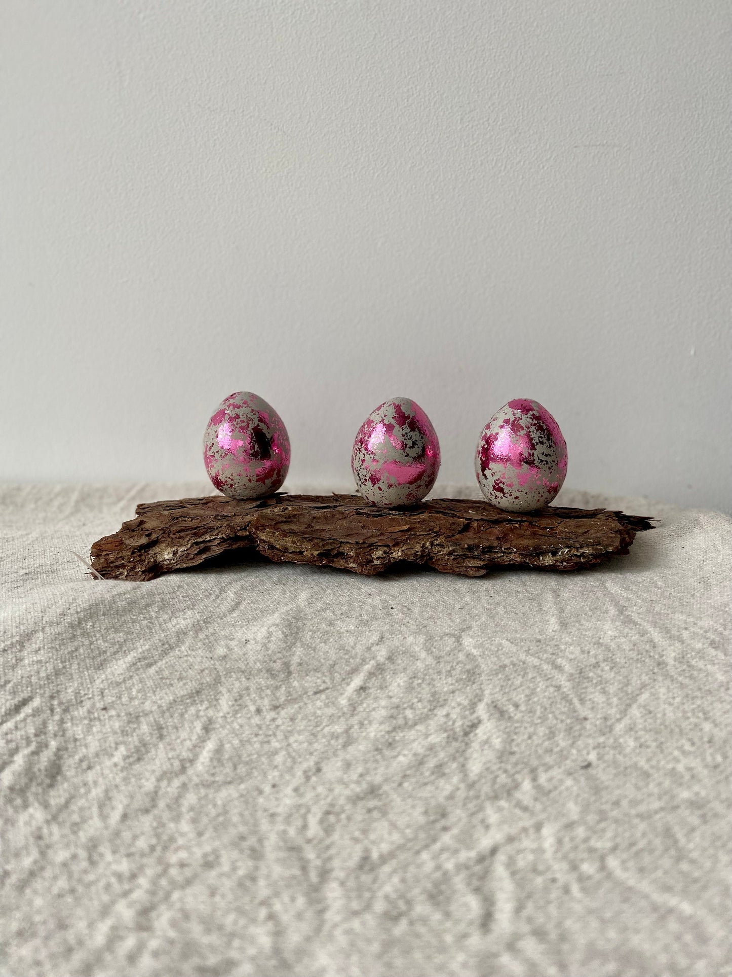 Betonei mit pinkem Blattgold | Osterei | Goldei | Ostern | Ostertisch | Osterdeko | Deko | Einladung | Tischdeko | Frühling| Beton | Ei
