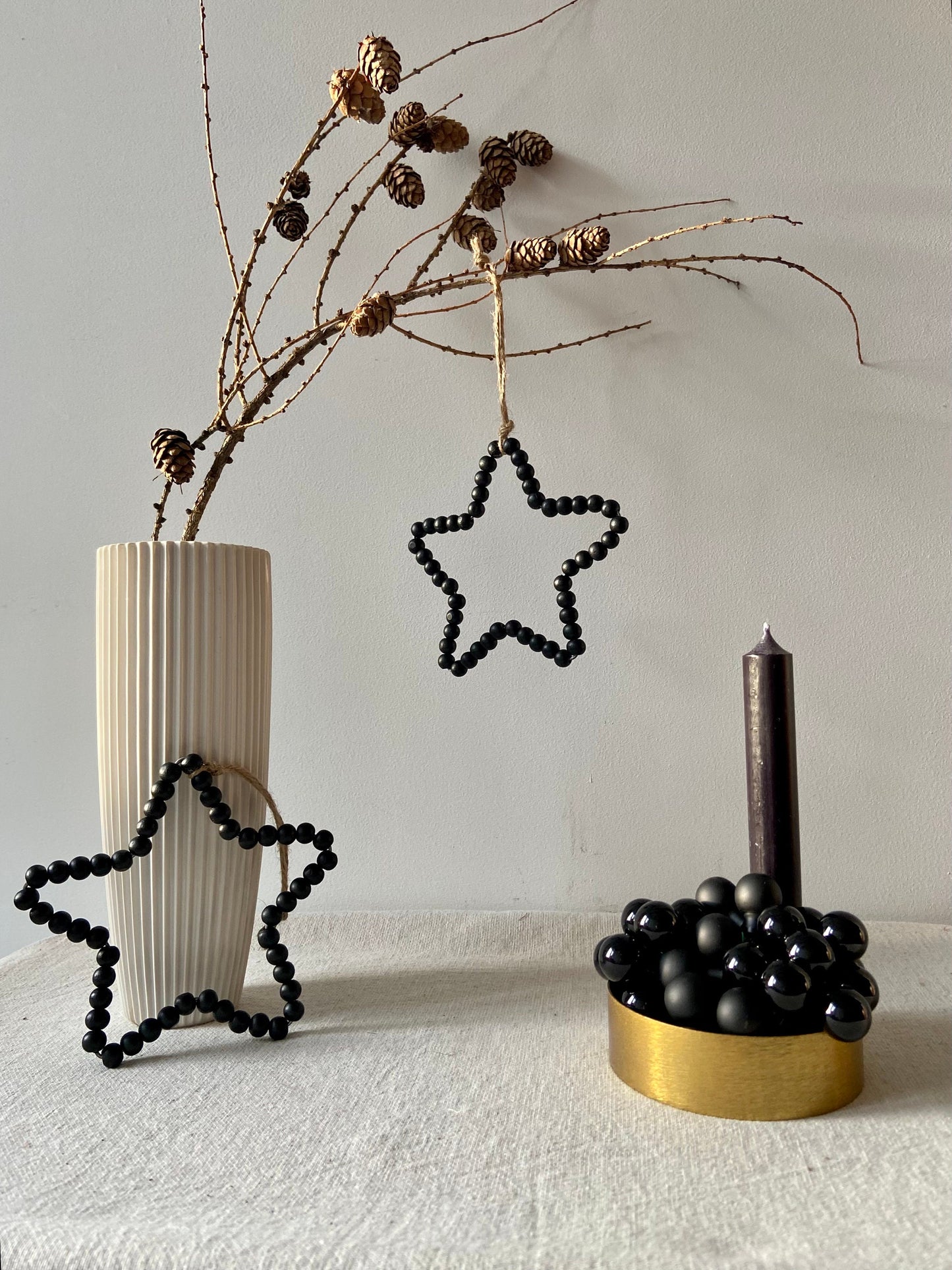 Stern | Holzperlen | Anhänger | Weihnachten | Baumschmuck | Geschenkschmuck | schwarz | Christbaum | Winterdeko | Advent | Skandinsvisch