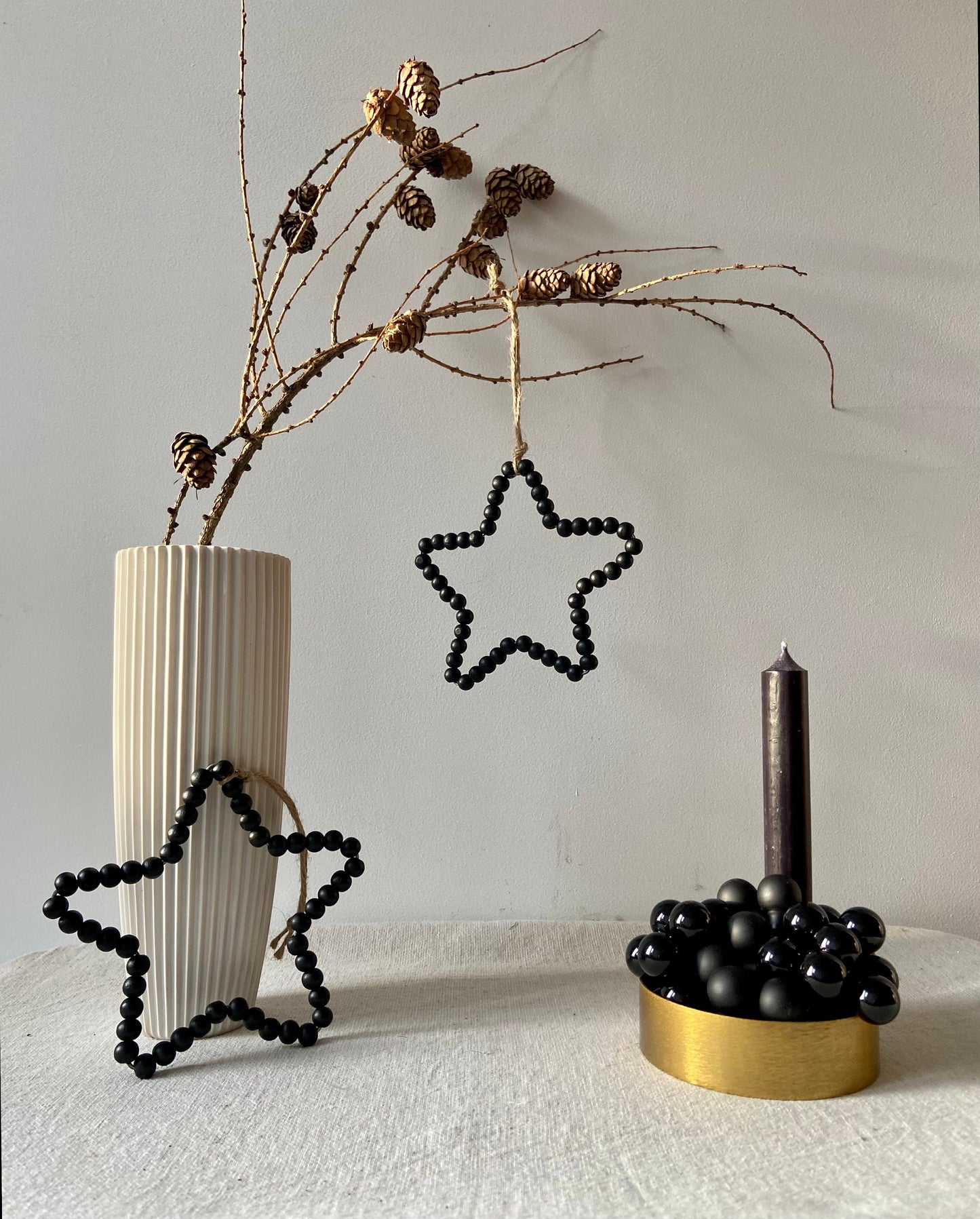 Stern | Holzperlen | Anhänger | Weihnachten | Baumschmuck | Geschenkschmuck | schwarz | Christbaum | Winterdeko | Advent | Skandinsvisch