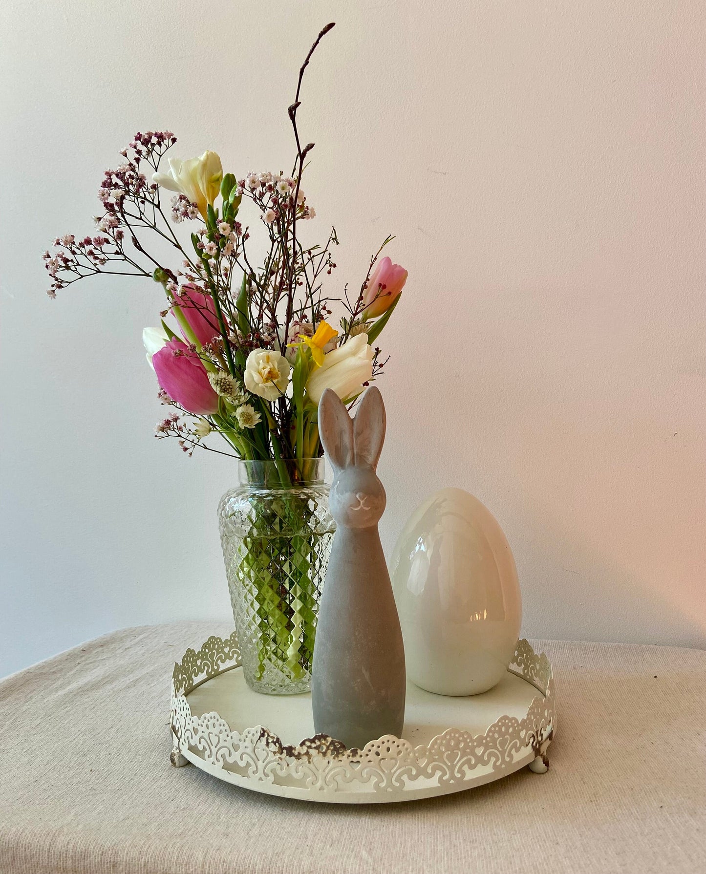 Betonhase | Osterhase | Ostern | Ostertisch | Osterdeko | Deko | Einladung | Tischdeko | Keramikhase | schlanker Hase | Frühling