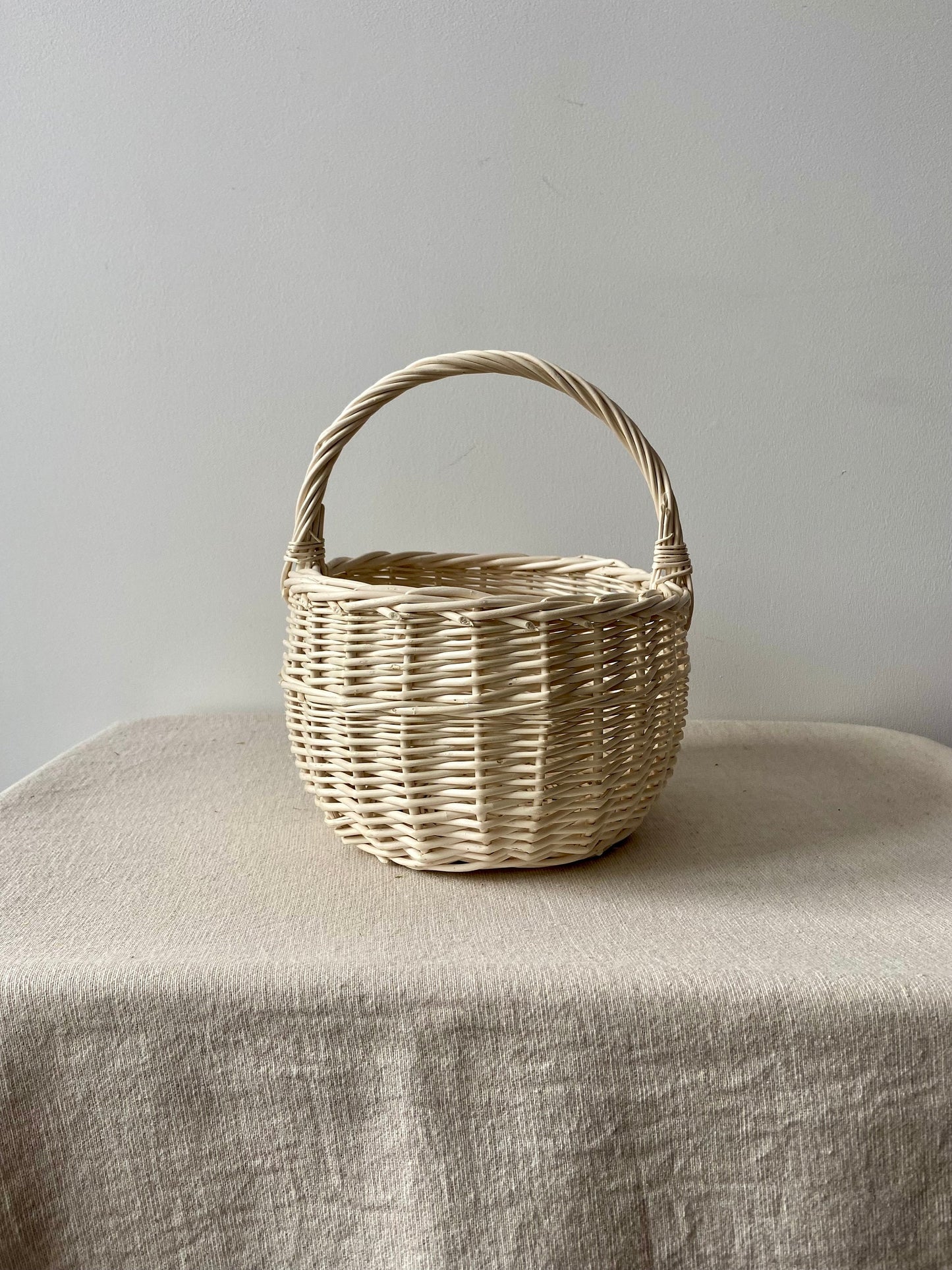 Osterkorb weiß | Weidenkörbchen | | Hasenkopfanhänger | Dekokorb | Weidenkorb | Suchkörbchen | Blütenkorb Hochzeiten | Blumenmädchen |Ostern