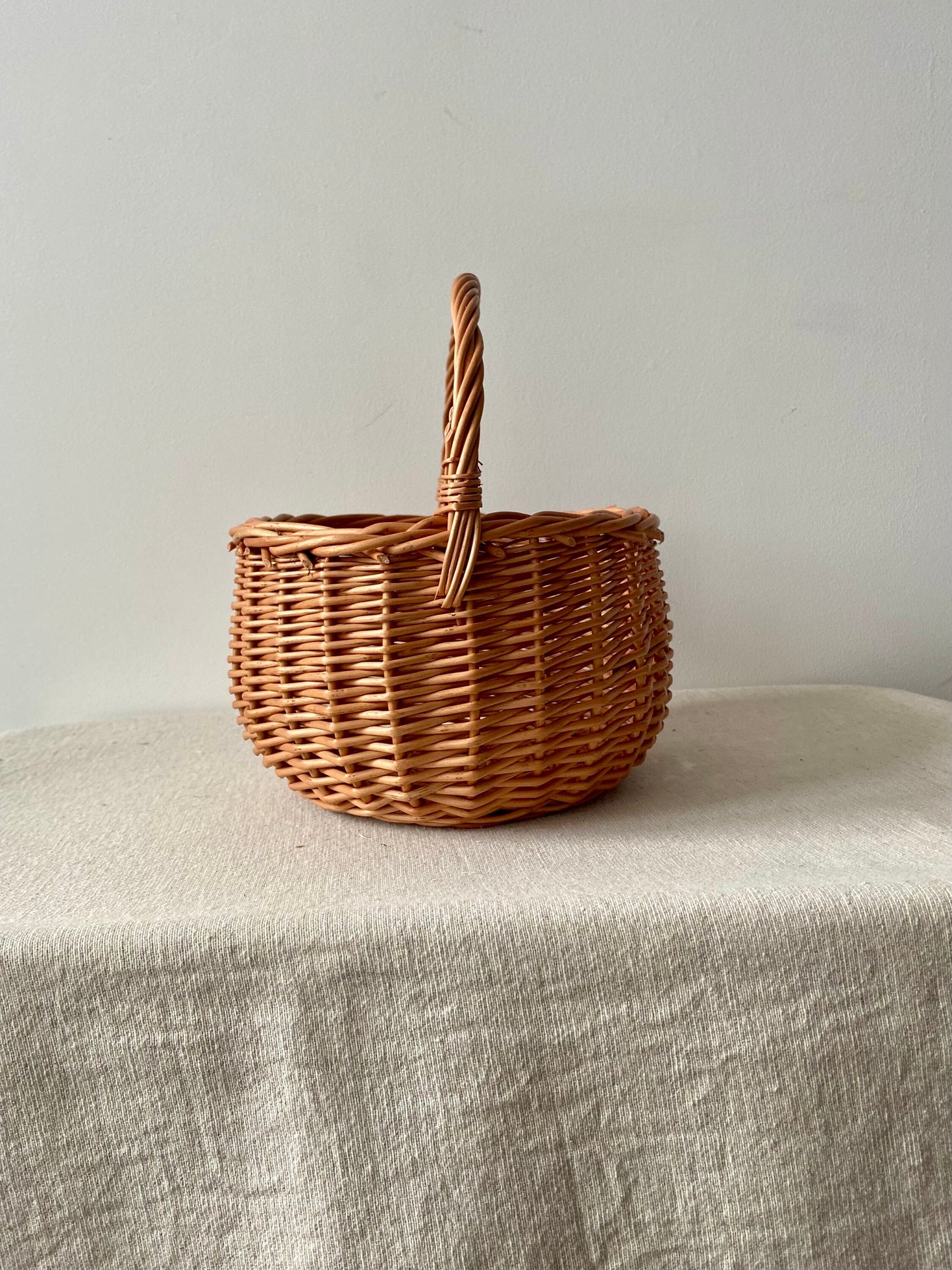 Osterkorb braun| Weidenkörbchen | | Osterhasenanhänger | Dekokorb | Weidenkorb | Suchkörbchen | Blütenkorb für Hochzeiten | Blumenmädchen
