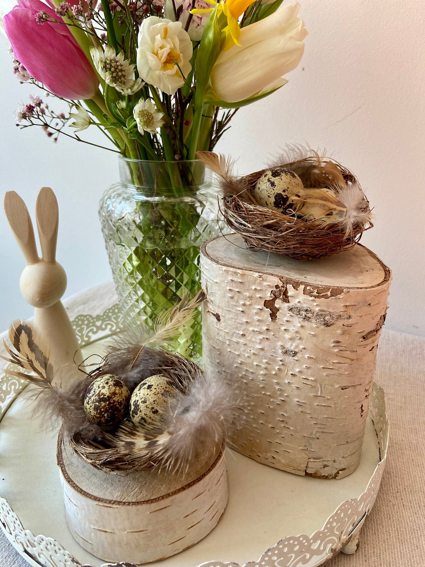 Nestchen mit Wachteleiern & Federn | Ostern | Frühling | Dekoration | Osterdeko | natürliche Deko | Skandinavisch | schlicht