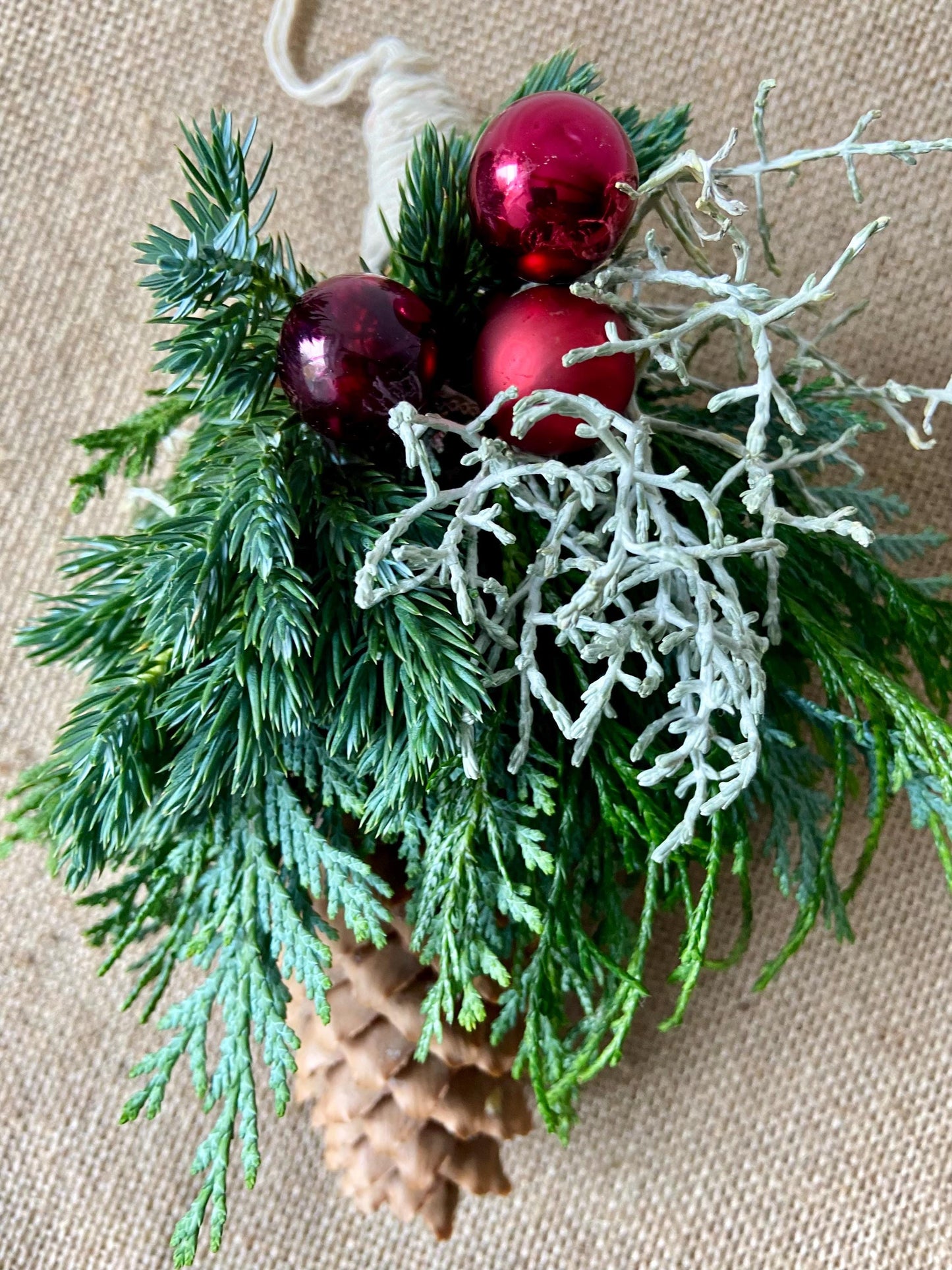 Weihnachtszapfen | Baumanhänger | Weihnachten | Herbst | Advent | Baumschmuck | Christbaum | Fensterdeko | Kugeln | fisches Grün