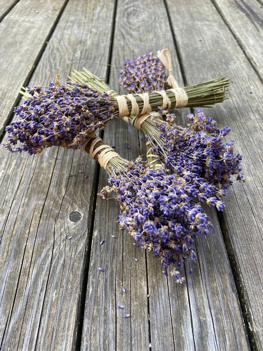 Lavendelsträußchen mit Zierdeband getrocknet