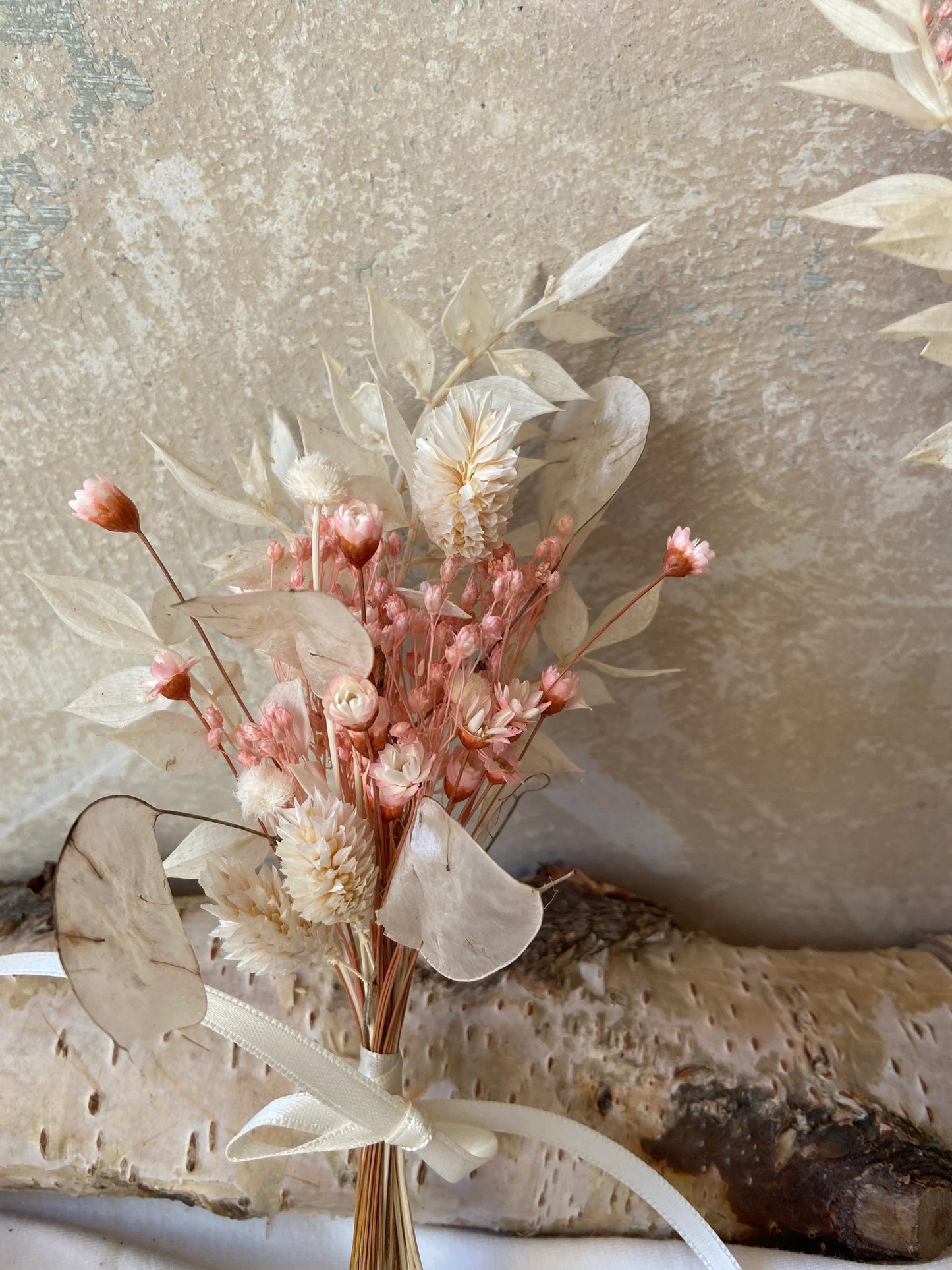 Trockenblumenstrauß | rosé | weiß | Vintage-Style | Geschenkidee | Dried Flowers | Trockenblumenliebe | haltbare Sträuße | Wohndeko