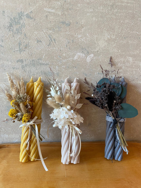 Kerze | Trockenblumen Sträußchen