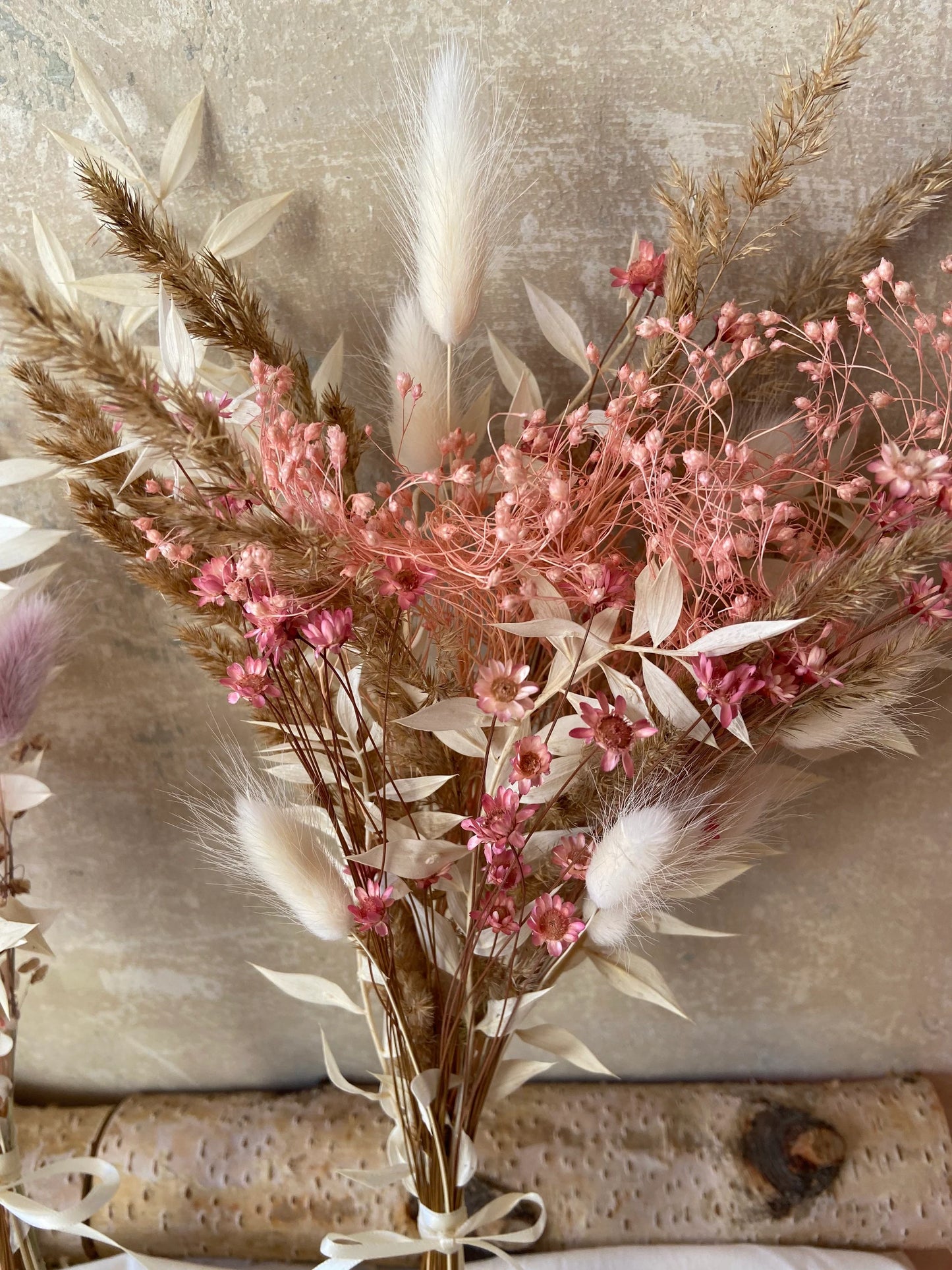Trockenblumenstrauß | rosé | weiß | Vintage-Style | Geschenkidee | Dried Flowers | Trockenblumenliebe | haltbare Sträuße | Wohndeko