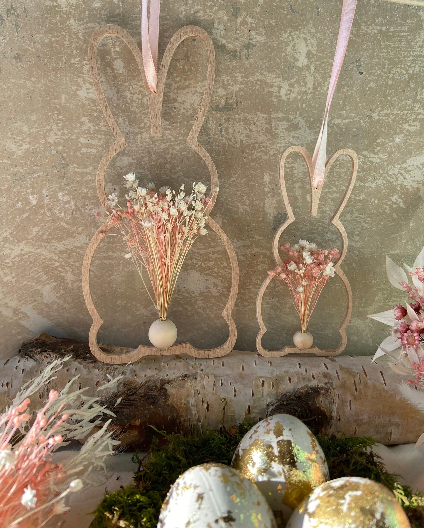 Hase | Osterhase | Holzhase | getrocknete Blüten | Ostern | Ostertisch | Osterdeko |Trockenblumen | Deko | Einladung | Tischdeko | Anhänger