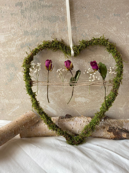 Herz | Trockenblumen | Moos | Rosen | getrocknete Blüten | Liebe | kleine Geschenke | Muttertag | Love