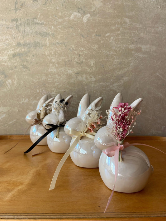 Hase | Osterhase | Keramikhase | getrocknete Blüten | Ostern | Ostertisch | Osterdeko |Trockenblumen | Deko | Tischdeko
