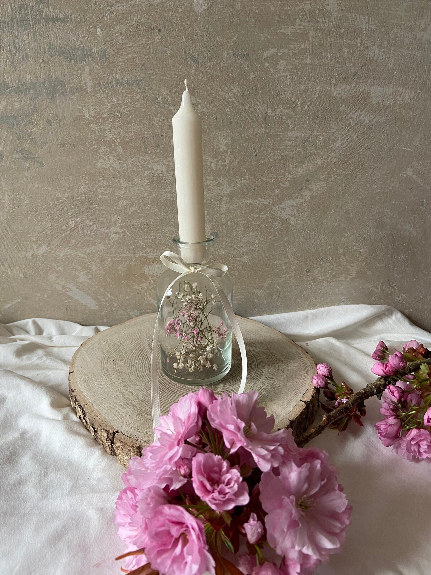 Glasflasche | Trockenblumen | Kerze | Schleifenband | Schleierkraut | weiß | rosa | Tischdeko | Hochzeitsdeko | kleine Geschenke