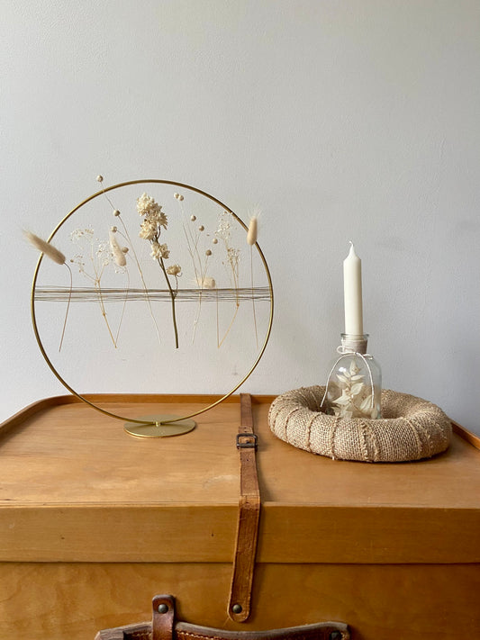 Trockenblumen | Loop | Gold | Wohndeko | schönes für Zuhause | Geschenkeidee | Stehender Kranz