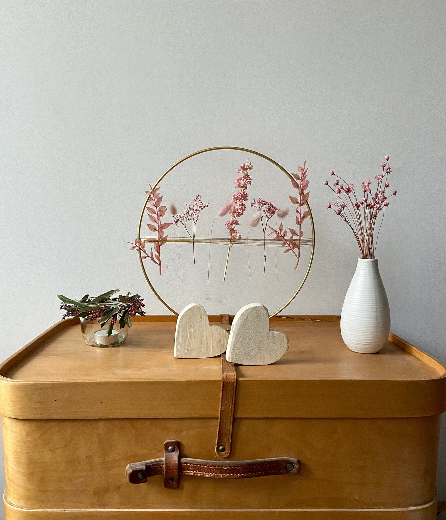 Trockenblumen | Loop | Gold | Wohndeko | schönes für Zuhause | Geschenkeidee | Stehender Kranz | Rosé