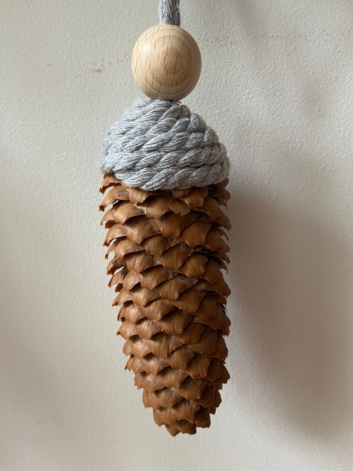 Zapfen der Fichte | Baumanhänger | natürlich dekorieren | Weihnachten | Herbst | Advent | Baumschmuck | Christbaum | Fensterdeko