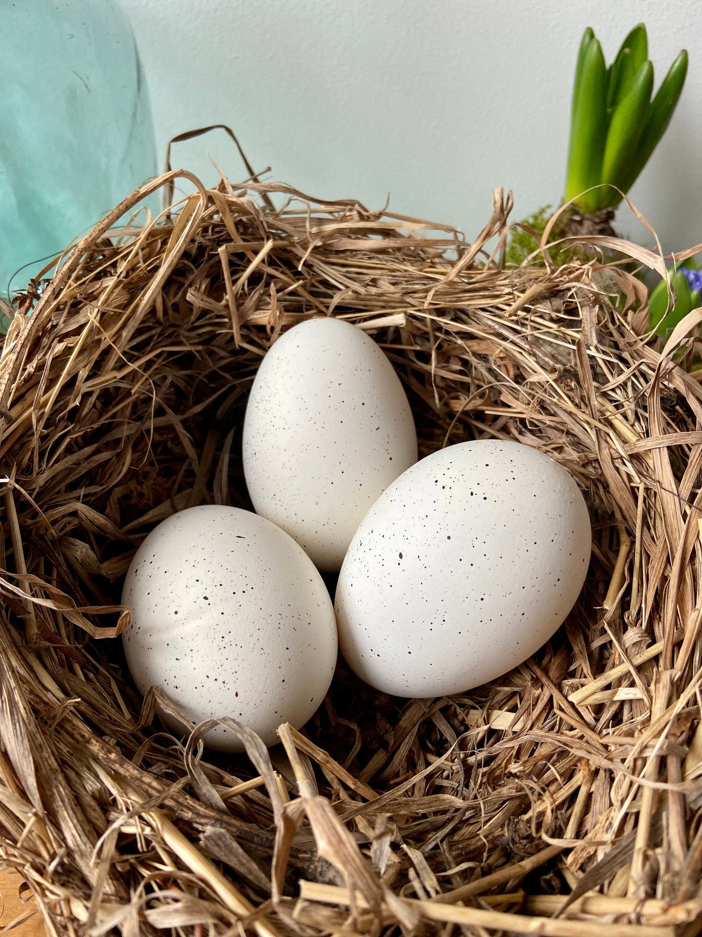 Gänseei weiß mit schwarzen Punkten | Ostern | Deko | Osterei | Frühing | Osterdeko