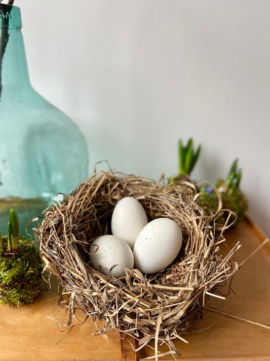 Gänseei weiß mit schwarzen Punkten | Ostern | Deko | Osterei | Frühing | Osterdeko