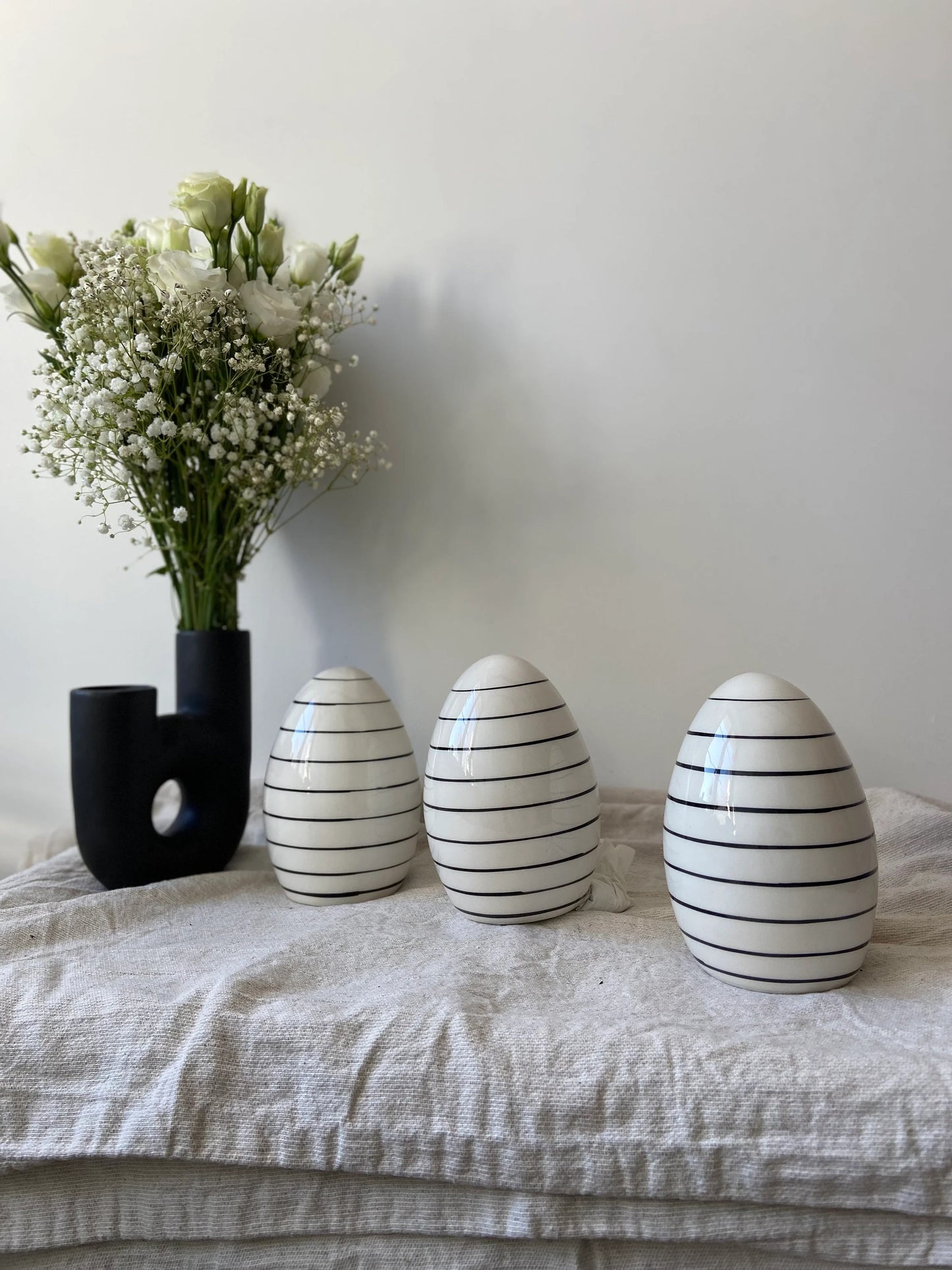 Osterei Schwarz weiß gestreift| Ei | Keramikei | Ostern | Ostertisch | Osterdeko | Deko | Tischdeko