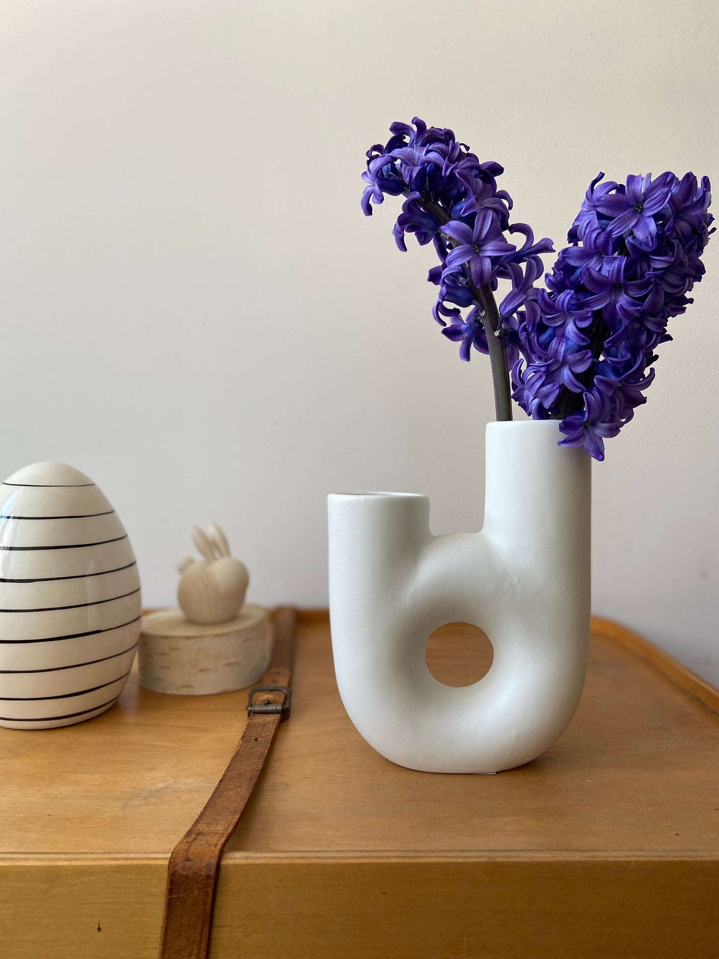 Vase | Schwarz | Weiß | Donut | Keramik | Ostern | Ostertisch | Osterdeko | Deko | Tischdeko
