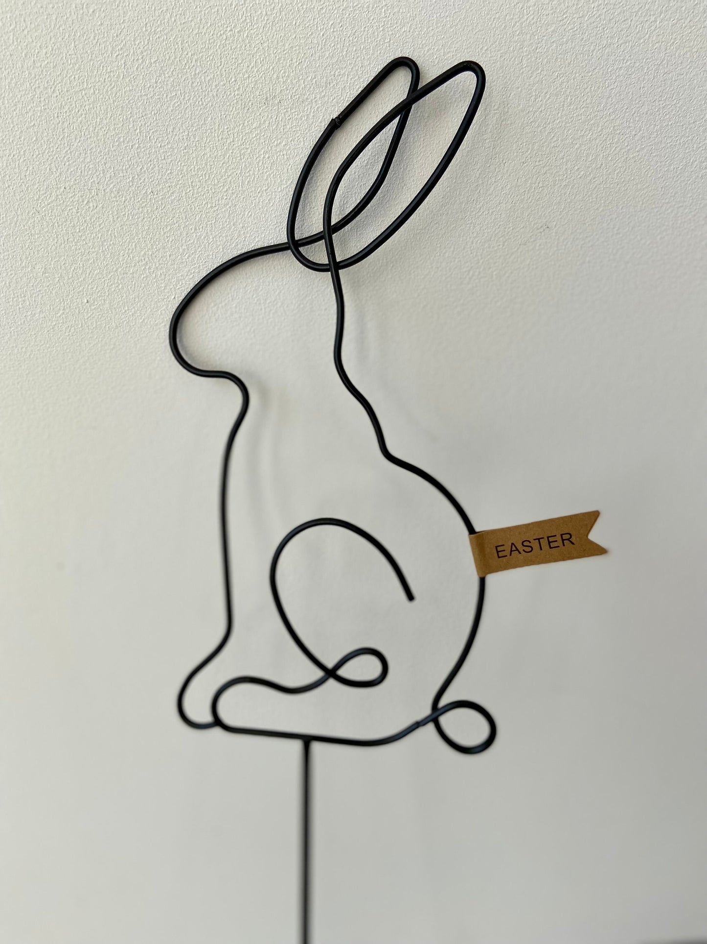 Metall Hase | Osterhase | Frühlingsdeko | Osterdekorstion | Oster Topper | Hase | schwarz | Blüten | Stab