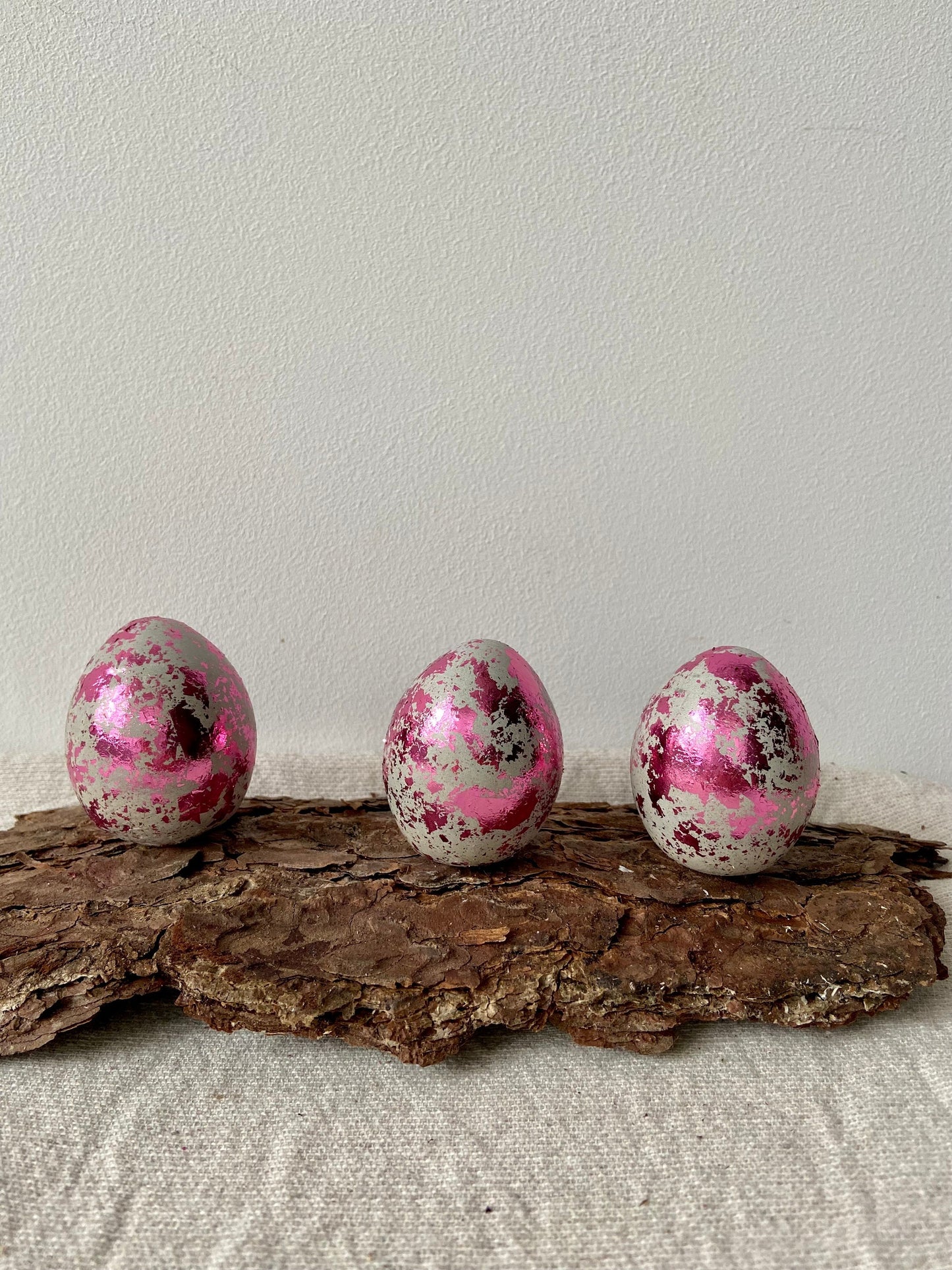 Betonei mit pinkem Blattgold | Osterei | Goldei | Ostern | Ostertisch | Osterdeko | Deko | Einladung | Tischdeko | Frühling| Beton | Ei
