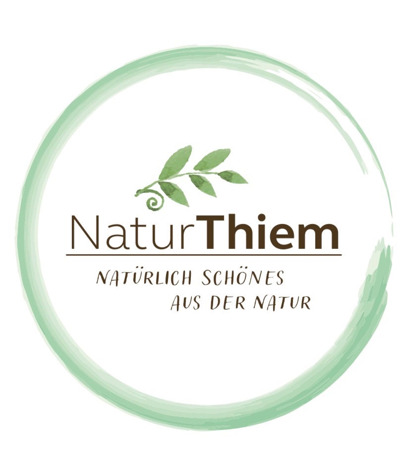 Zweige der Thujopsis Zypresse | Hibalebensbaum | Advent | Winter | frisches Grün | Weihnachtsdeko | Adventskranz | Bastelmaterial | Natur