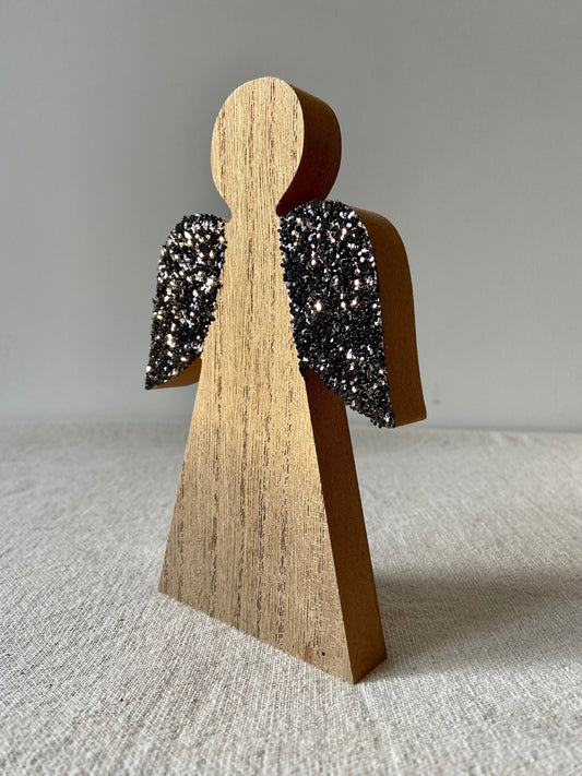 Holzengel mit Glitzerflügel | Schwarz | Glitzer | Engel | Holz | Weihnachtsengel | Adventsdeko | Weihnachtsdeko | Weihnachten | Schutzengel