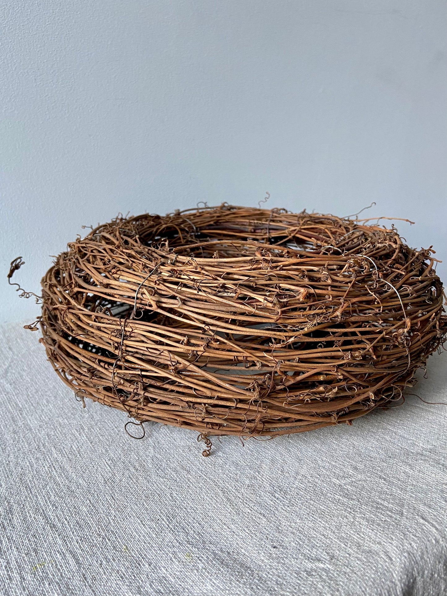 Rebenkranz | Kranz | Weinreben | Deko | Bastelvorlage | Kranzunterlage | Winter | Frühling | Türkranz | Advent | Weihnachten | Rund | Braun