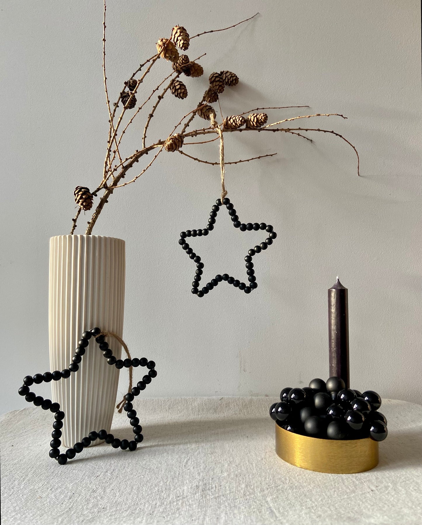 Stern | Holzperlen | Anhänger | Weihnachten | Baumschmuck | Geschenkschmuck | schwarz | Christbaum | Winterdeko | Advent | Skandinsvisch