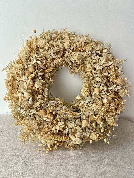 Kranz aus Trockenblumen | Creme | Beige | Trockenblumen | Home Decor | Blumenkranz | Ruskuskranz | Deko | Boho-Style | Skandinavisch