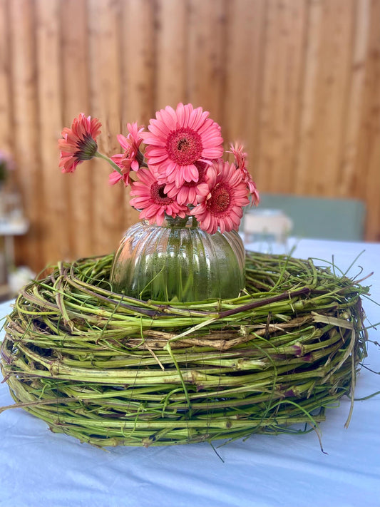 Kranz | Clematisranken | Frühlingskranz | Gartendeko | Natürlich Dekorieren | Ranken | Schlingpflanzen | Frühling | Türkranz | Tischdeko